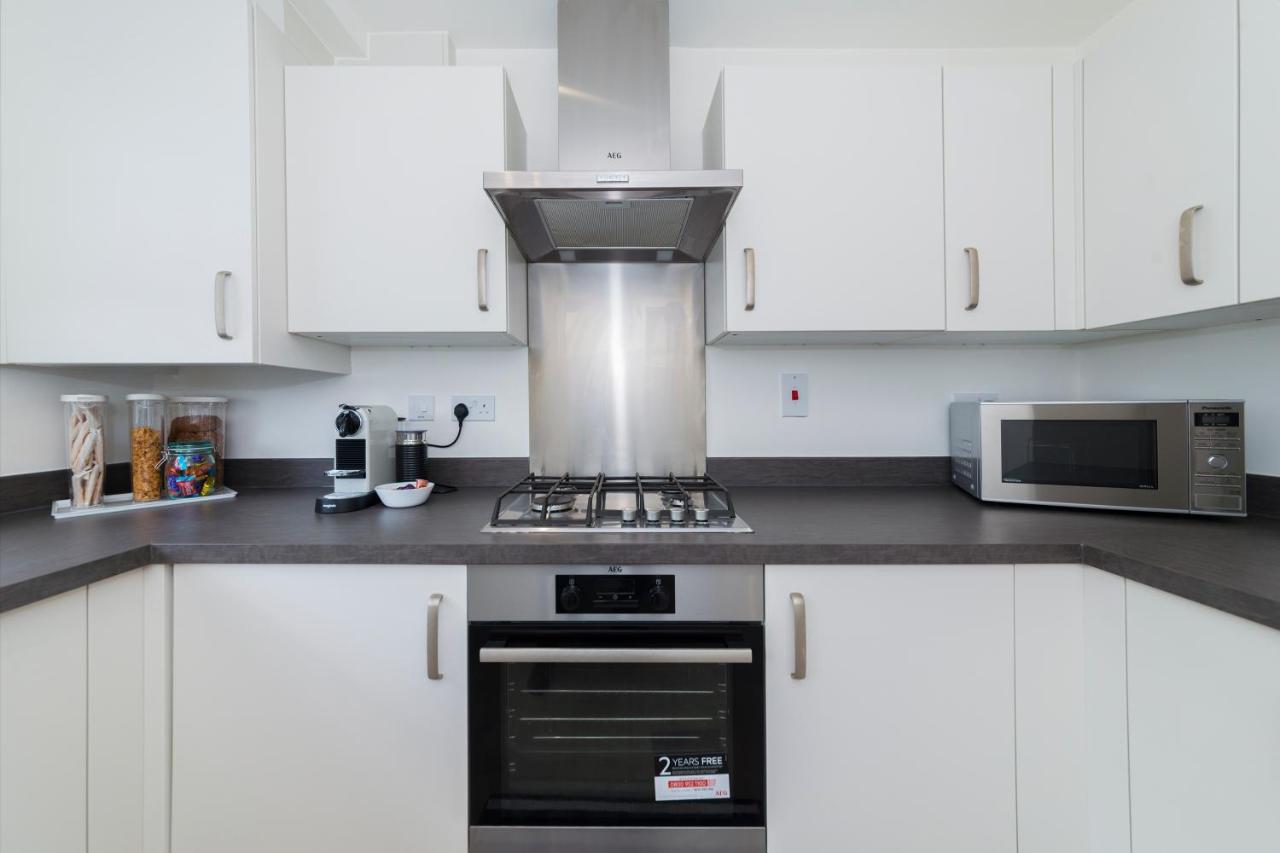 Greenfield Modern 3Br Home - Southcote Lane , Ридинг Экстерьер фото