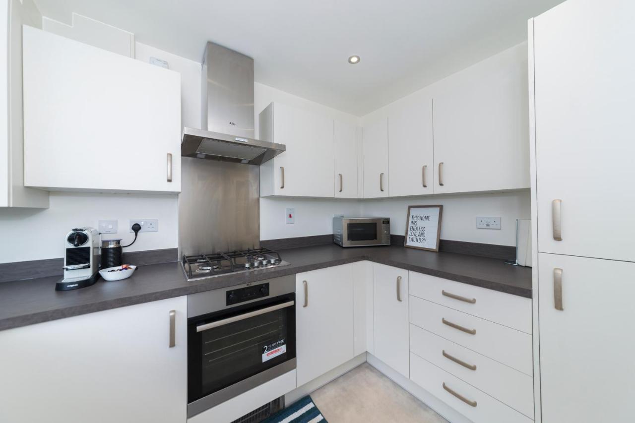 Greenfield Modern 3Br Home - Southcote Lane , Ридинг Экстерьер фото