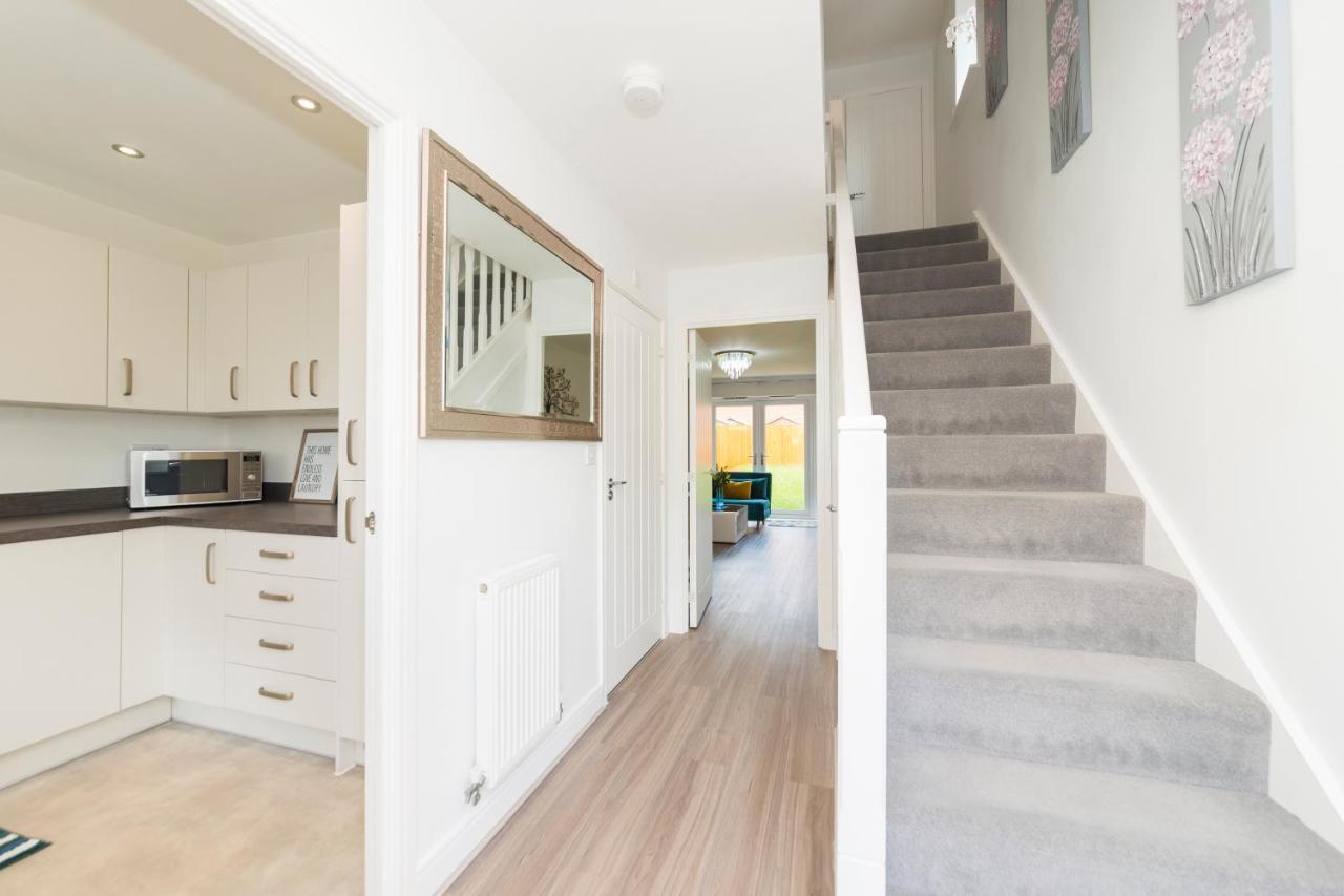 Greenfield Modern 3Br Home - Southcote Lane , Ридинг Экстерьер фото